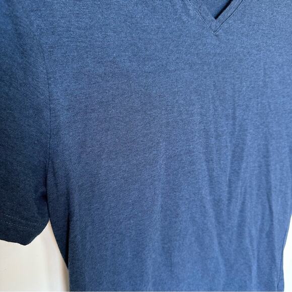MENS H&M Navy Dark Blue Short Sleeve Classic VNeck Slim Fit Tee Shirt Top M - Picture 9 of 10